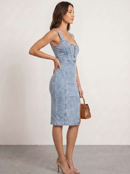 Vestido vaquero con abertura
